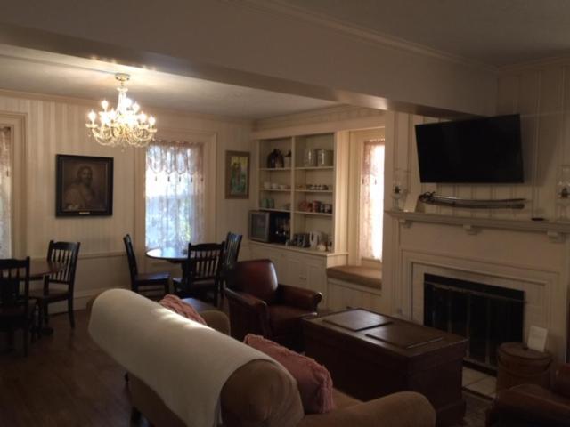 Willard Richards Inn Nauvoo Экстерьер фото